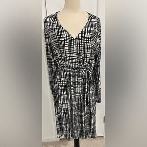 AVA VIV Women’s Black & White Abstract Lines Wrap Long Sleeve Dress Size 1X